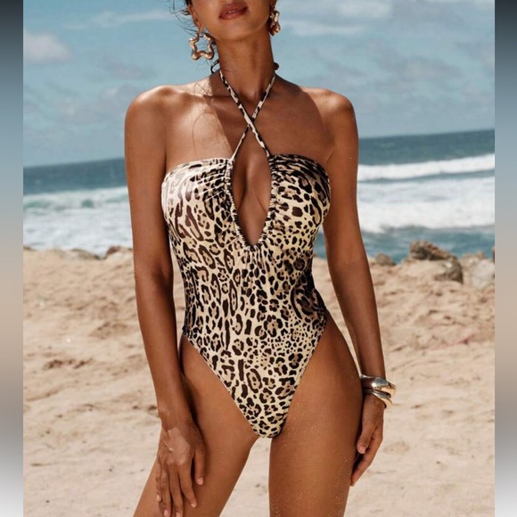 Leopard Print Halter Swimsuit - Picture 3 of 7